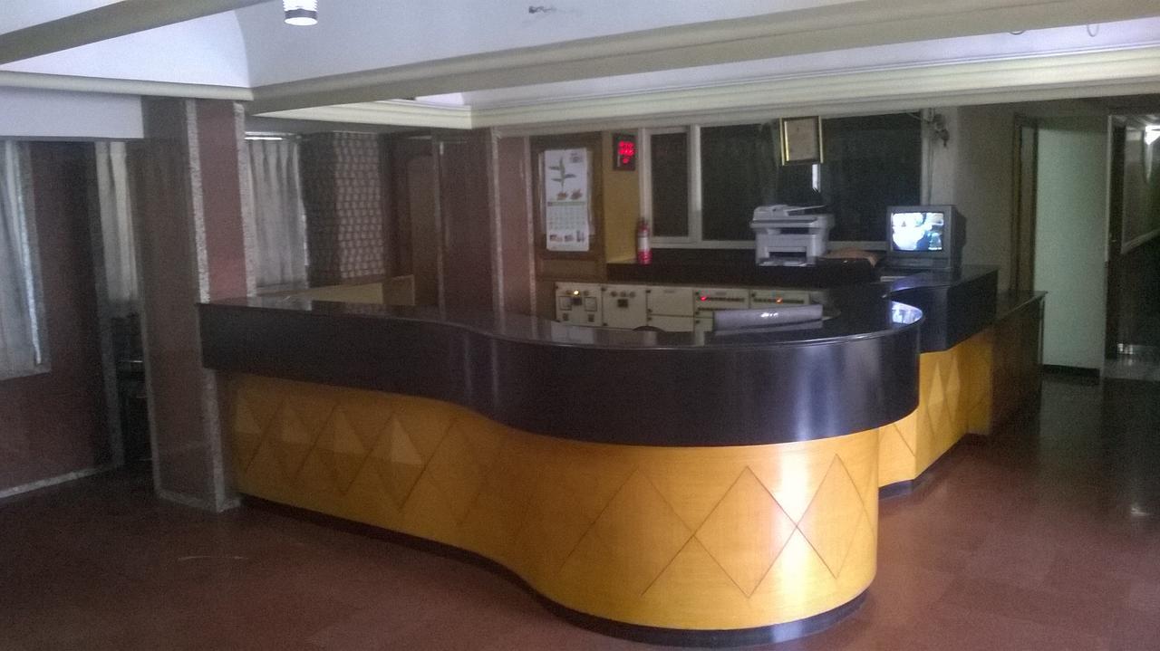 Hotel Unnati อาเมดาบัด ภายนอก รูปภาพ